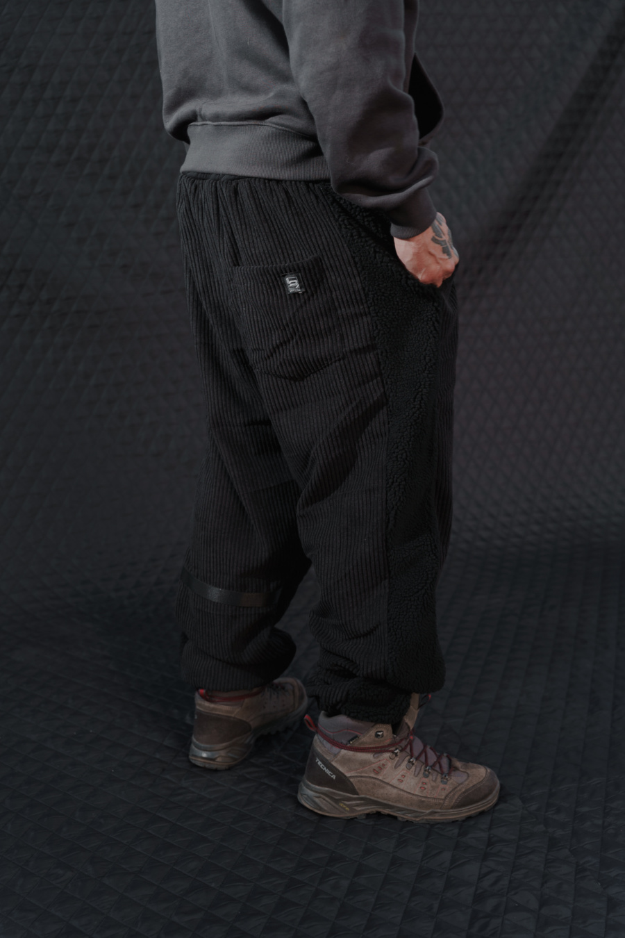 FLUFFY PANTS BLACK - Imagen 16