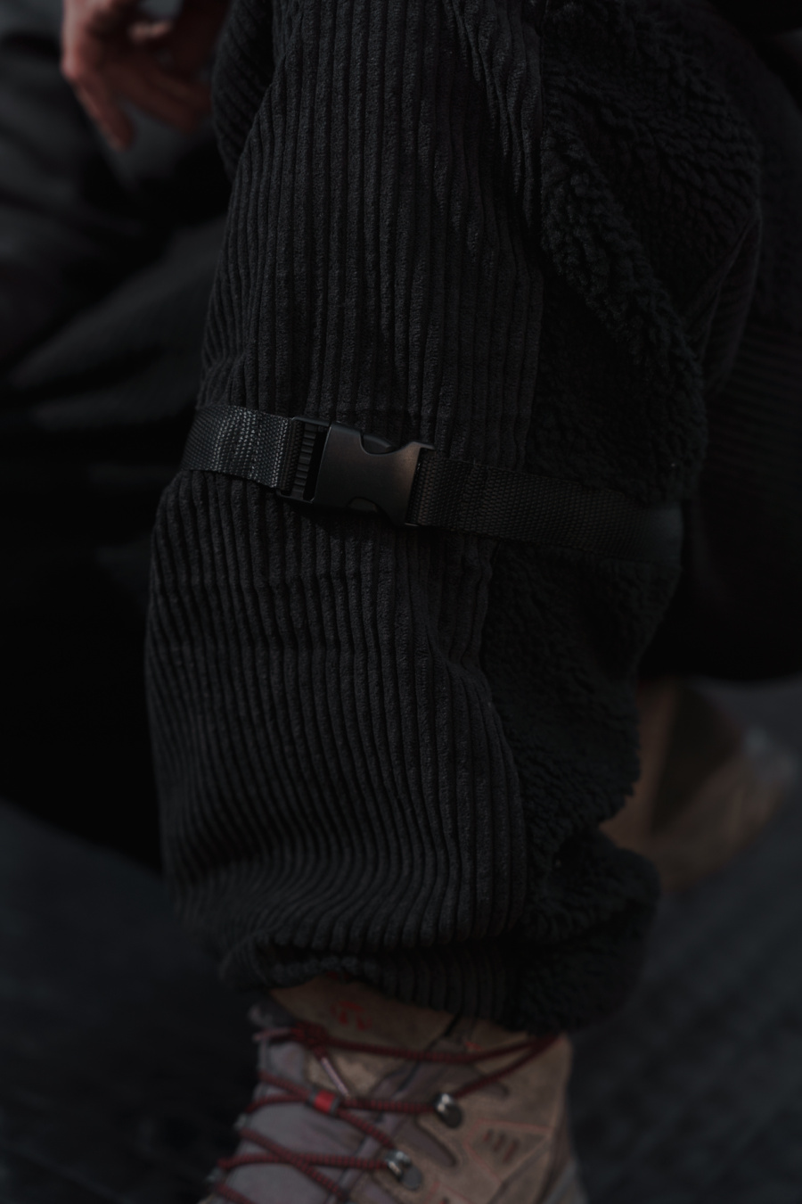 FLUFFY PANTS BLACK - Imagen 8