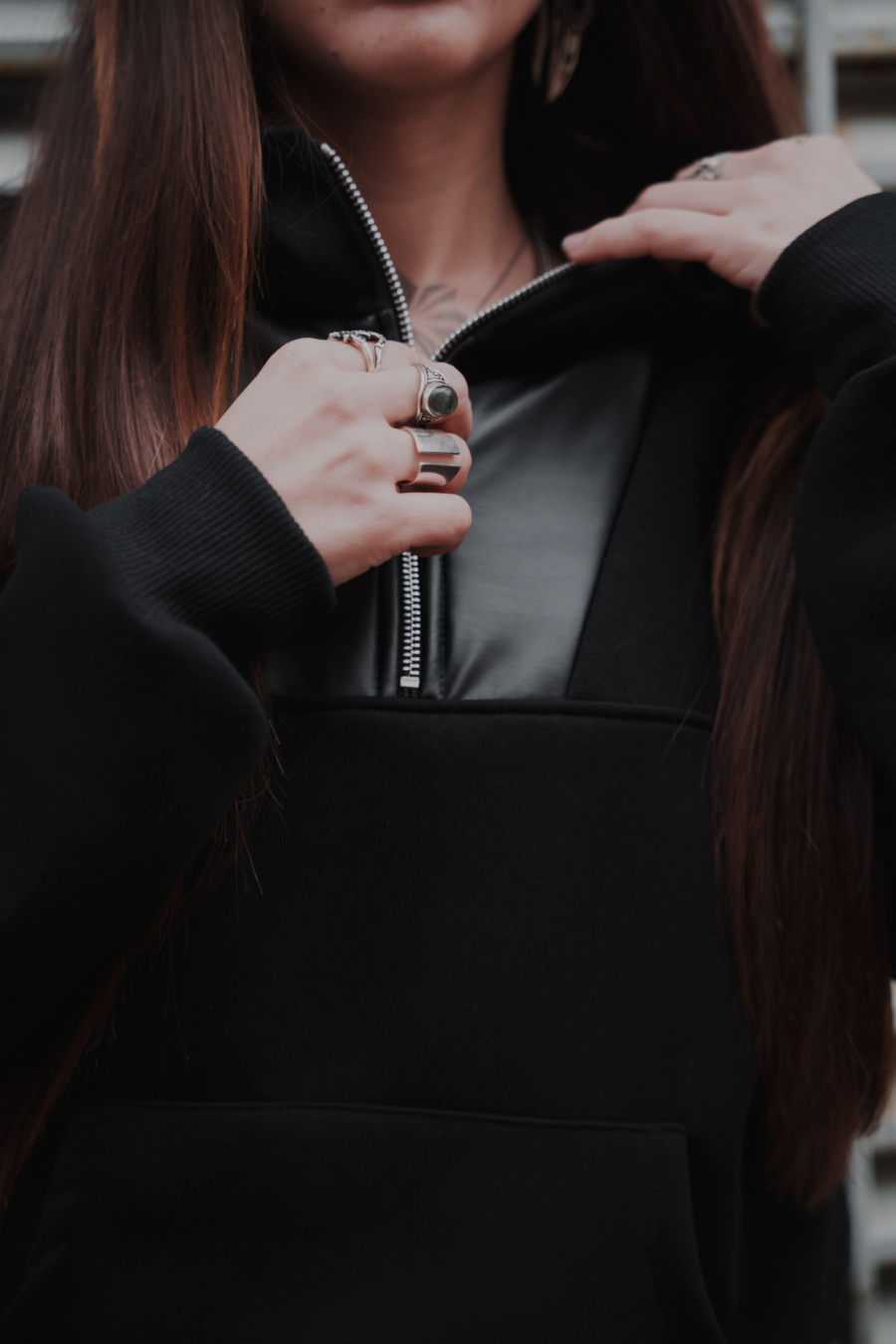 HOODIE ARIU BLACK - Imagen 10